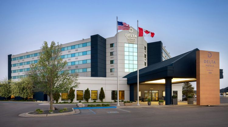 Delta Hotels Fargo Exterior