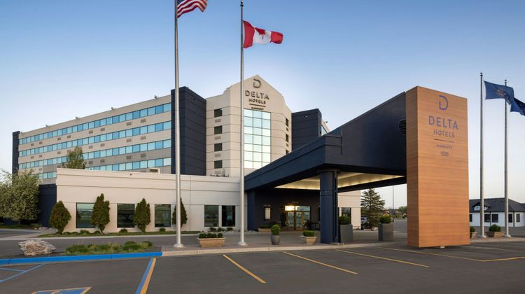 Delta Hotels Fargo Exterior