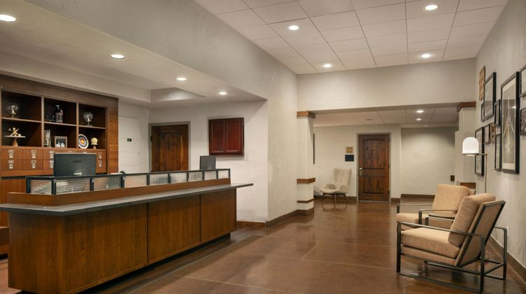 Four Points by Sheraton Tucson Airport Lobby