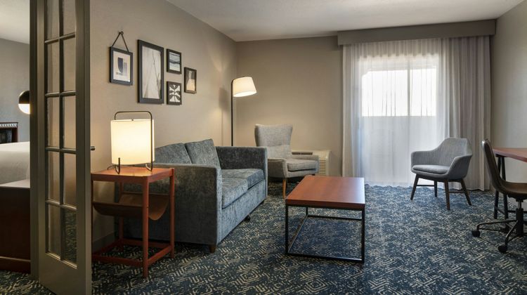 Four Points by Sheraton Tucson Airport Suite
