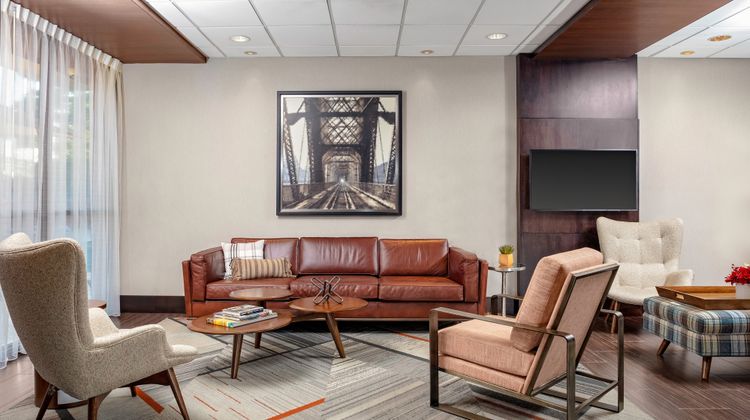 Four Points by Sheraton Memphis East Lobby