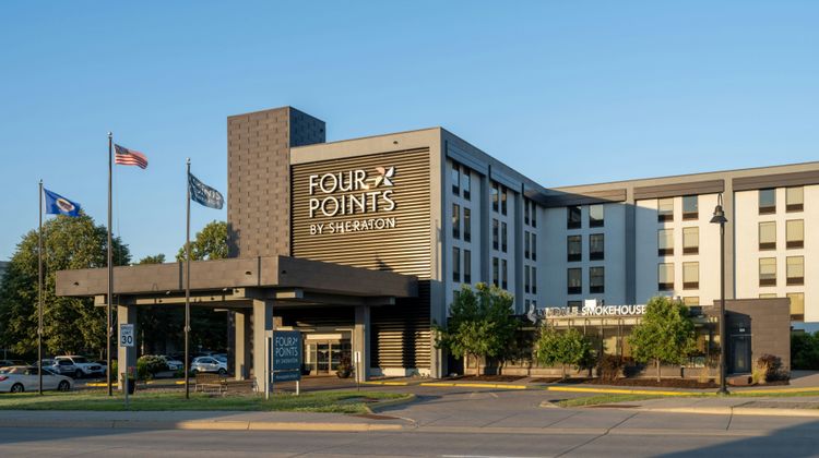 Four Points by Sheraton Mall of America Exterior