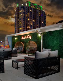 Aloft Nashville West End