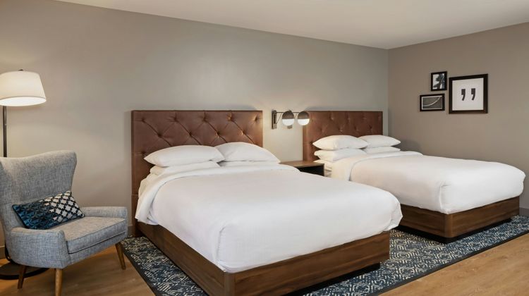 Four Points by Sheraton Bakersfield Room
