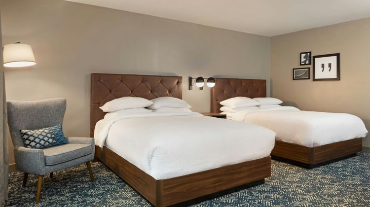 Four Points by Sheraton Bakersfield Room