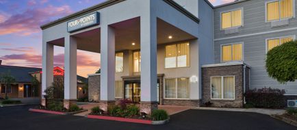 Four Points by Sheraton Portland East Exterior