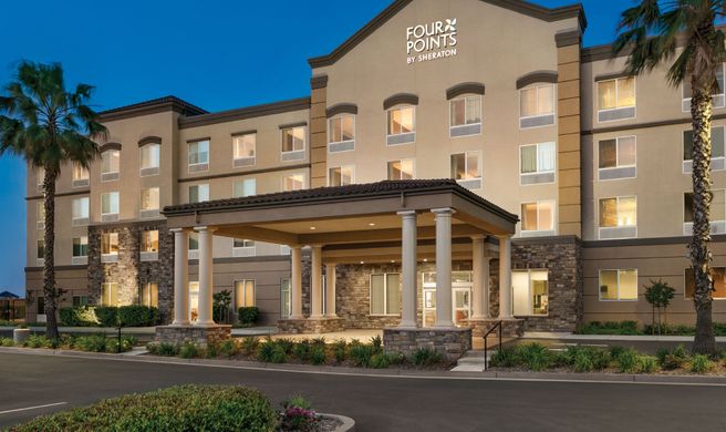 Four Points by Sheraton Intl Airport Exterior