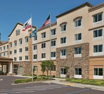 Four Points by Sheraton Intl Airport Exterior
