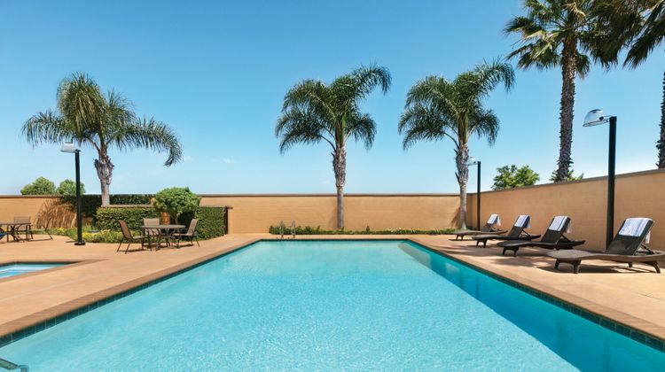 Four Points by Sheraton Intl Airport Pool