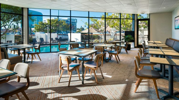 Four Points Sheraton San Francisco Bay Restaurant