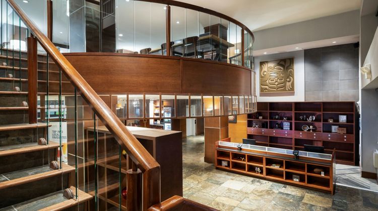 Four Points by Sheraton Victoria Gateway Lobby