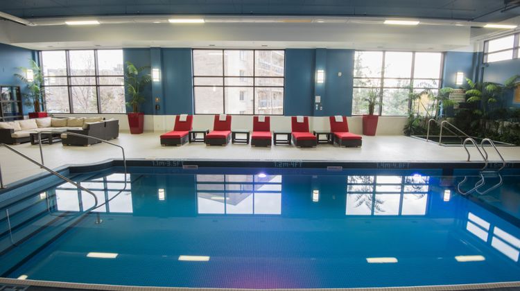 Four Points by Sheraton Winnipeg South Pool