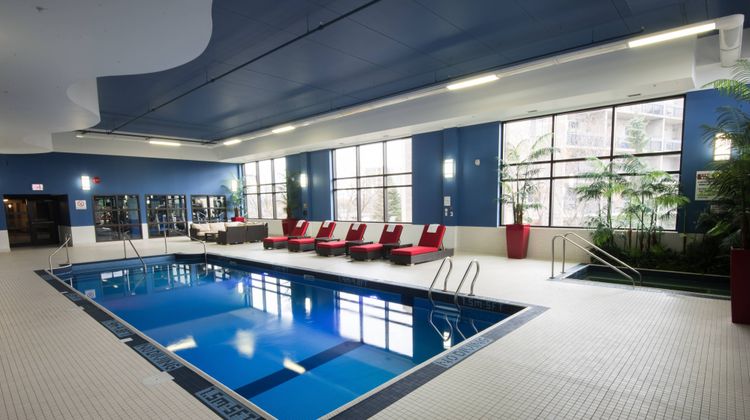 Four Points by Sheraton Winnipeg South Pool