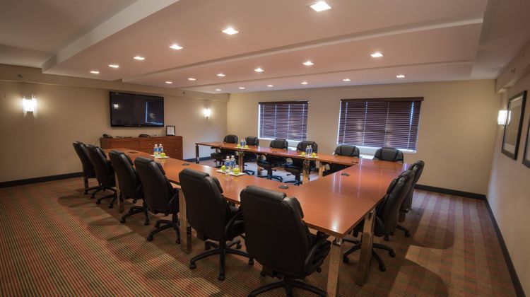 Four Points by Sheraton Winnipeg South Meeting
