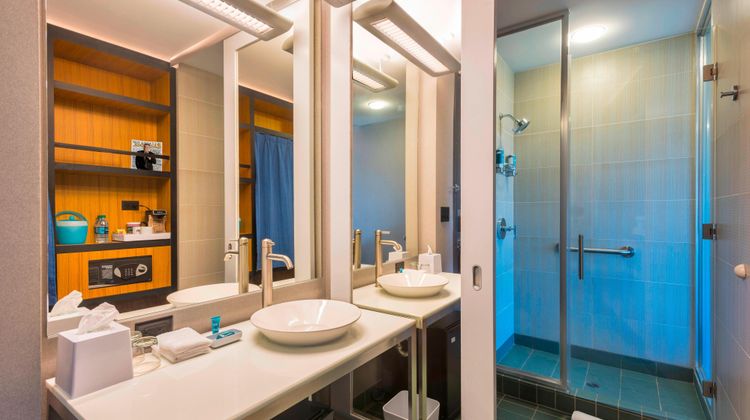 aloft Portland Arpt at Cascade Station Room