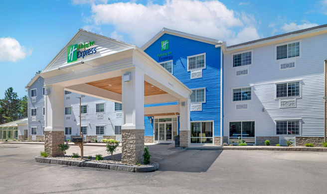 Holiday Inn Express Exterior
