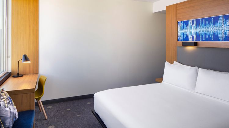 aloft Tempe Room