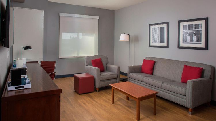 Four Points by Sheraton Houston Hobby Room