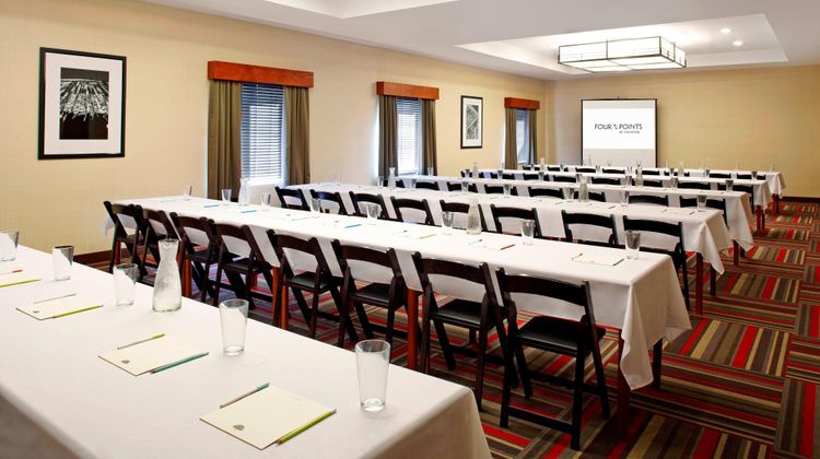 Four Points by Sheraton Houston Hobby Meeting