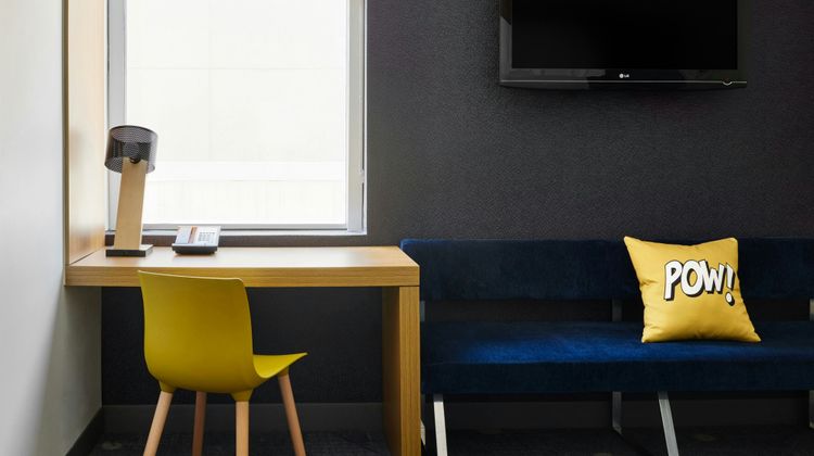 Aloft Leawood-Overland Park Room
