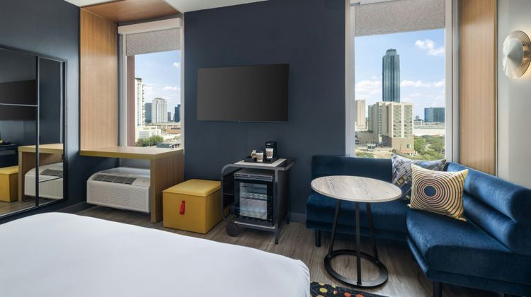 aloft Houston by the Galleria Room