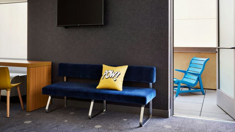 Aloft Leawood-Overland Park Room