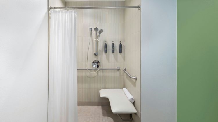 Aloft Phoenix Airport Room