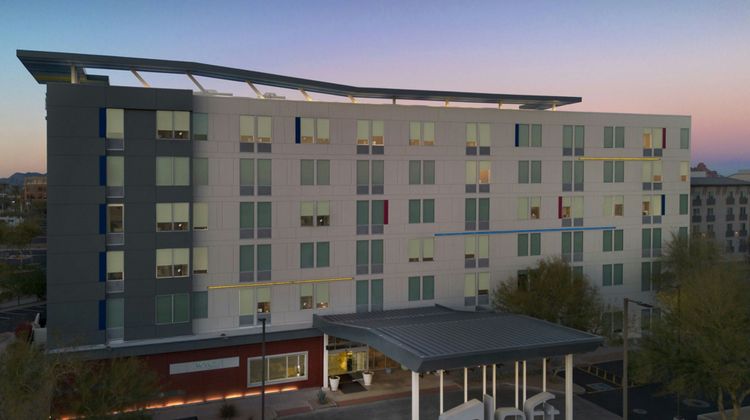 Aloft Phoenix Airport Exterior