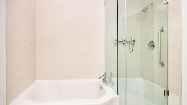 Four Points by Sheraton Edmonton Gateway Room