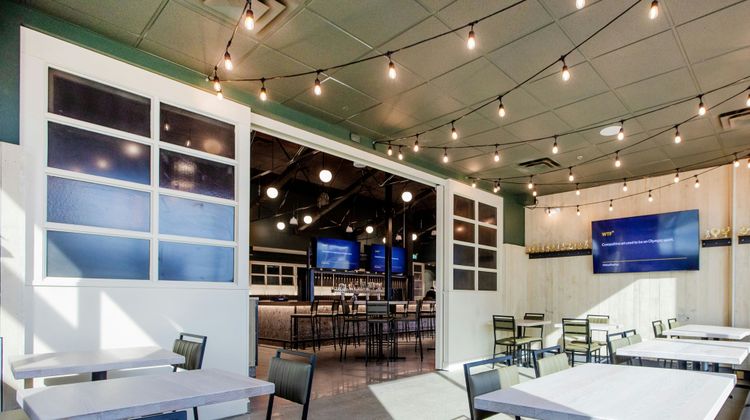 Four Points by Sheraton Edmonton Gateway Restaurant