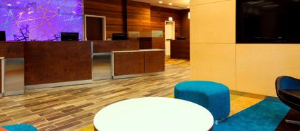 Fairfield Inn & Stes Dwntown/River North Lobby