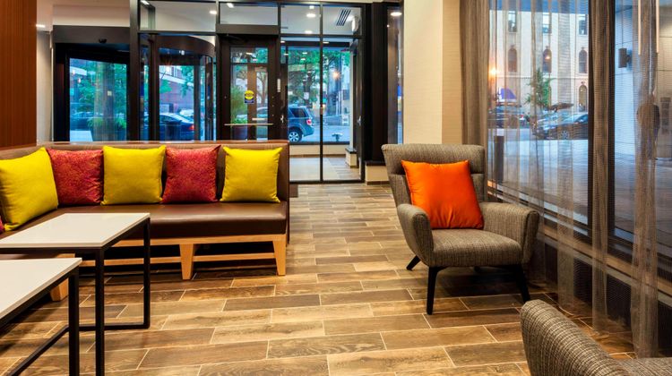 Fairfield Inn & Stes Dwntown/River North Lobby