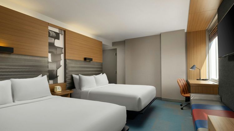 Aloft Chicago Downtown River North Room