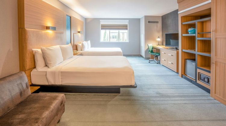 Aloft Cupertino Room