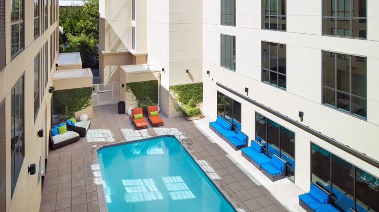 Aloft Cupertino Pool