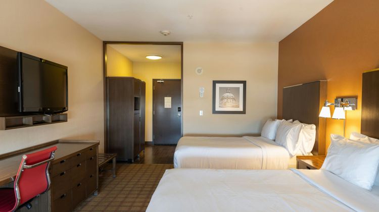 Four Points Sheraton Edmonton Intl Arpt Room