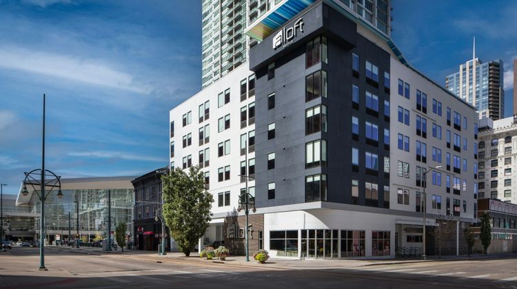 aloft Denver Downtown Exterior