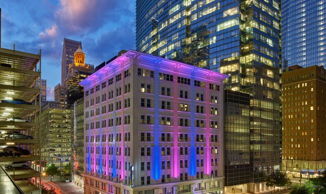 Aloft Houston Downtown Exterior