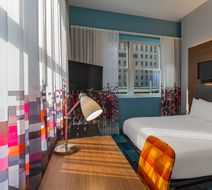Aloft Houston Downtown Room