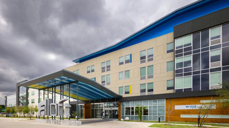 aloft Austin Airport Exterior