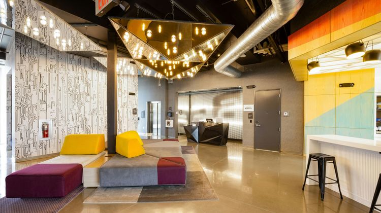 aloft Austin Airport Lobby
