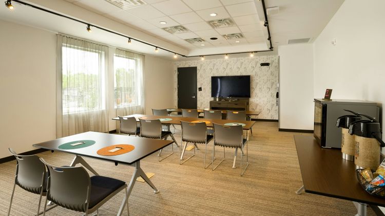 aloft Austin Airport Meeting