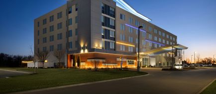 Aloft Wichita Northeast Exterior