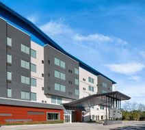 Aloft Houston Shenandoah Exterior
