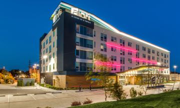 Aloft Arlington Entertainment District
