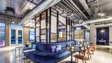 Aloft Arlington Entertainment District Lobby