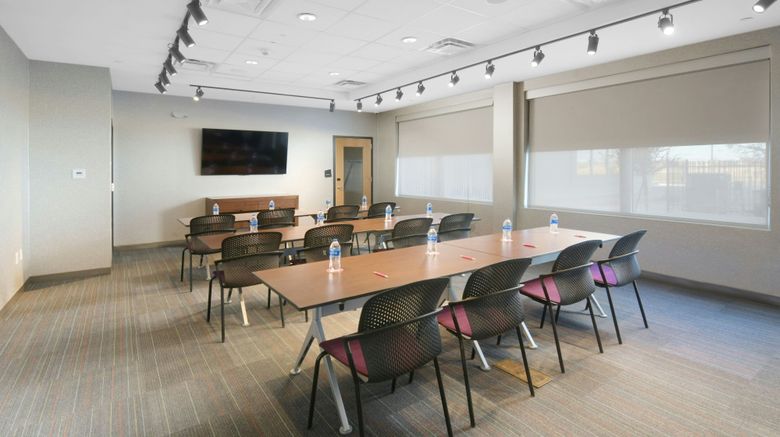 <b>Aloft Lubbock Meeting</b>. Images powered by <a href="https://www.leonardoworldwide.com/" title="Leonardo Worldwide" target="_blank">Leonardo</a>.