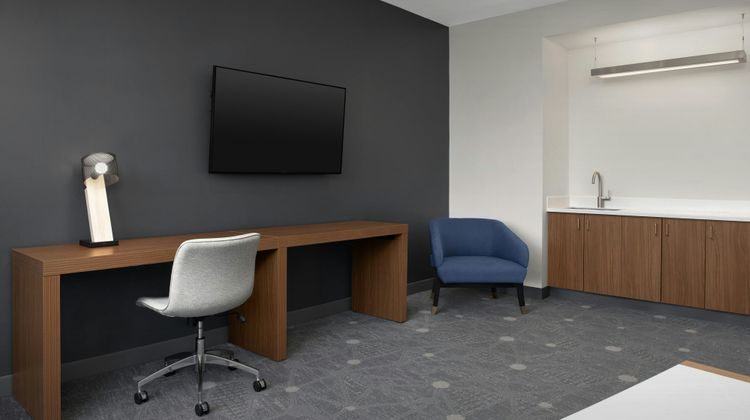 Aloft Hillsboro-Beaverton Suite