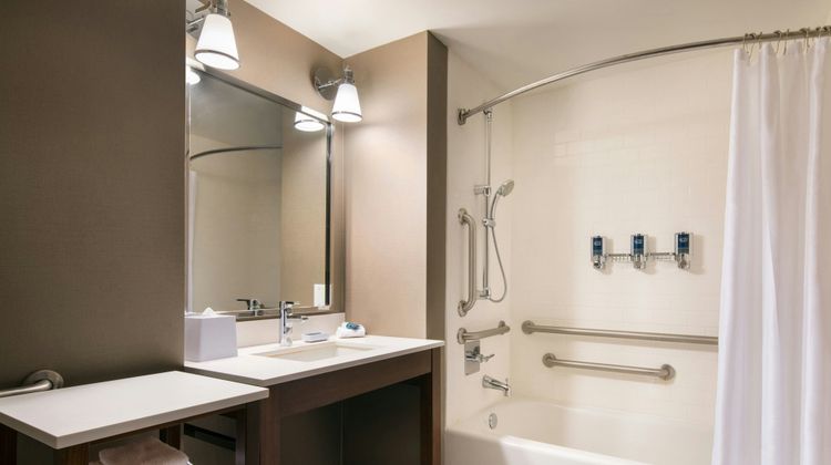 Four Points at Phoenix Mesa Gateway Arpt Room