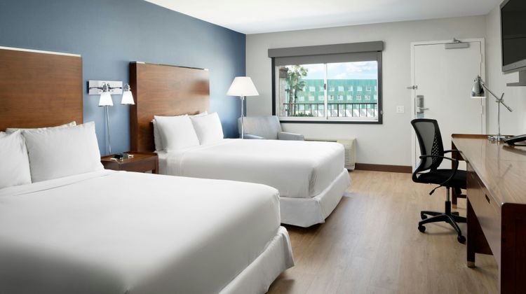 Four Points by Sheraton Anaheim Room